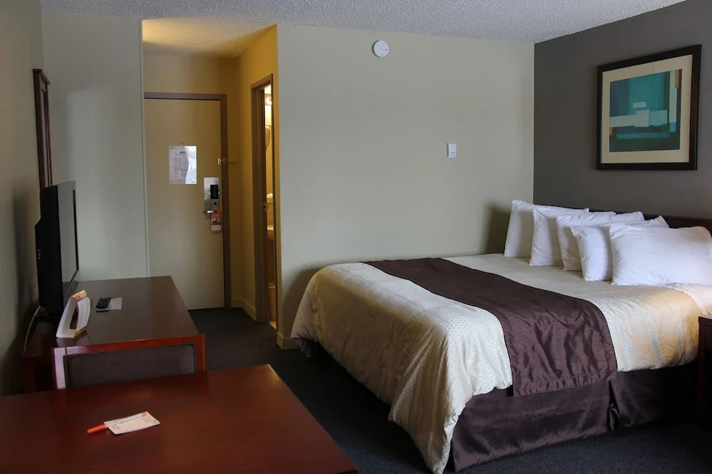 Broadway Lodge Hotel