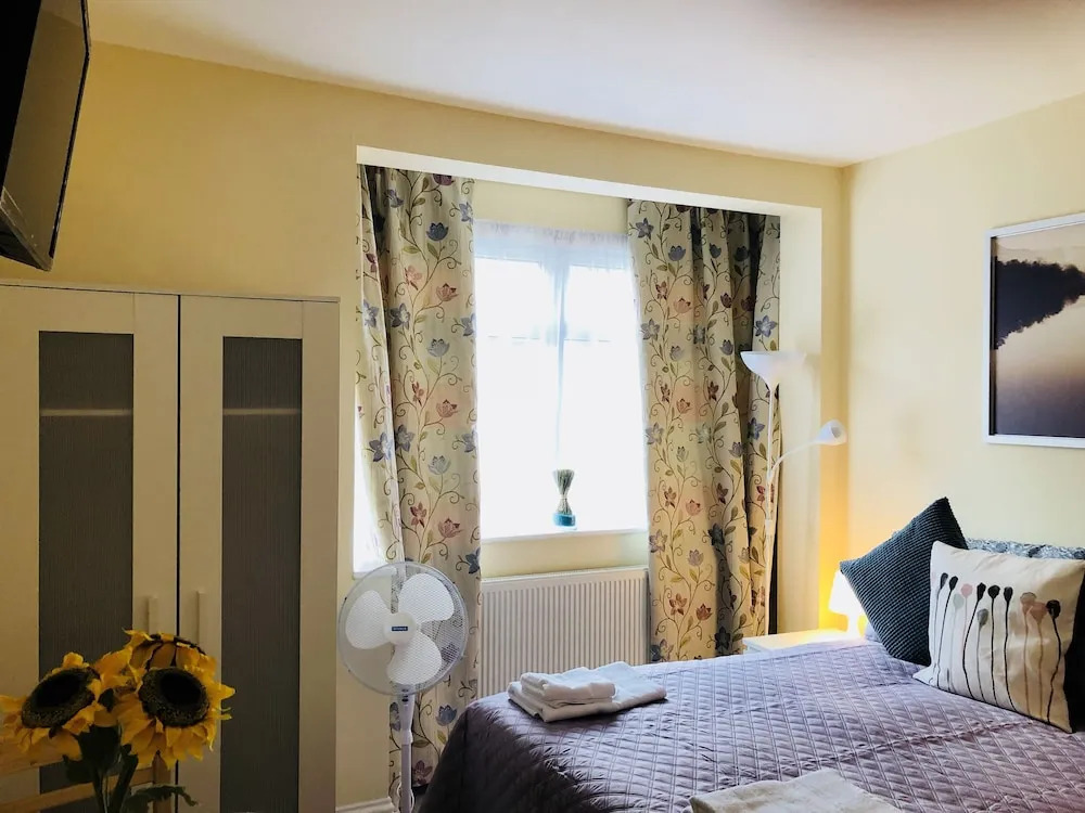 Mandeville Rooms