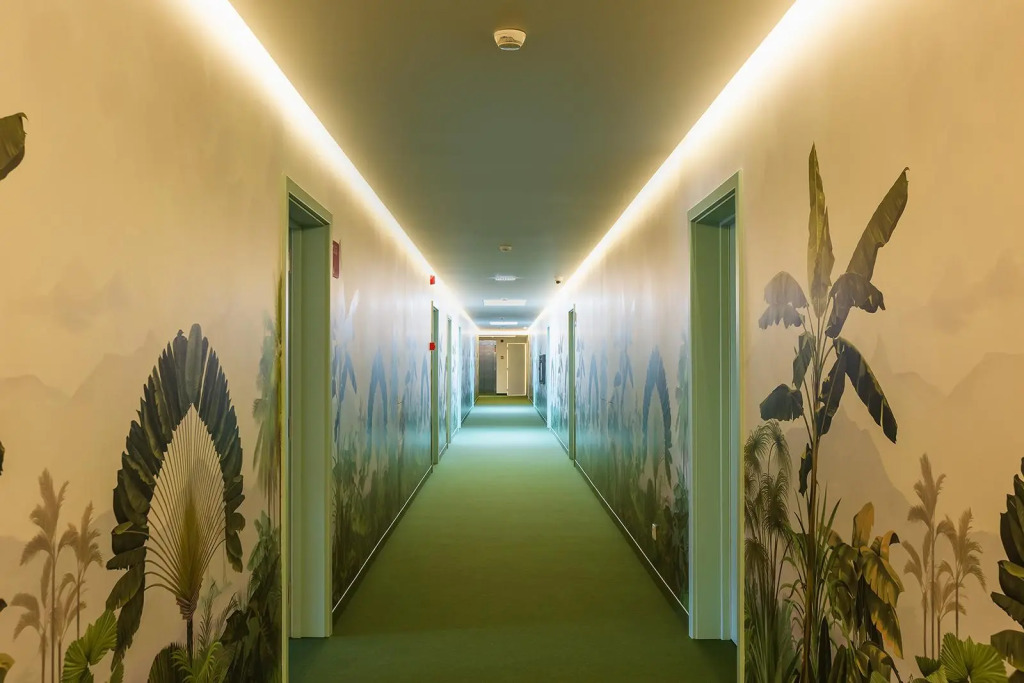 Three House Hotel
