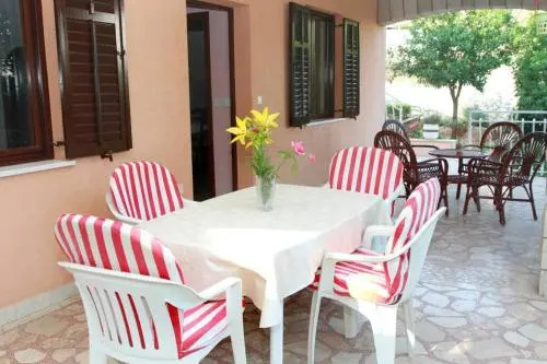 Apartment Dragan