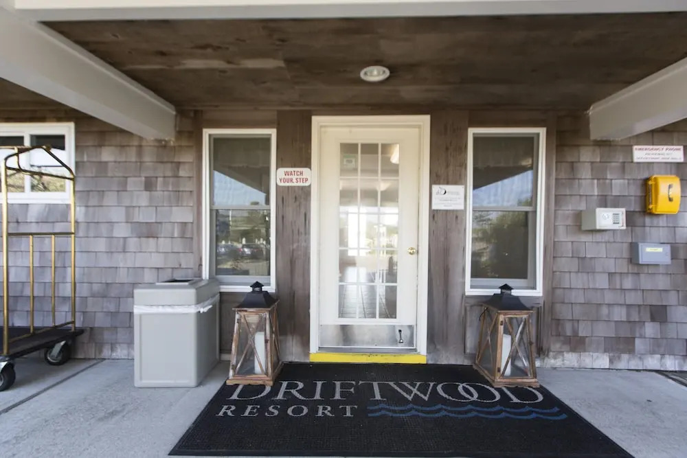 Driftwood Resort