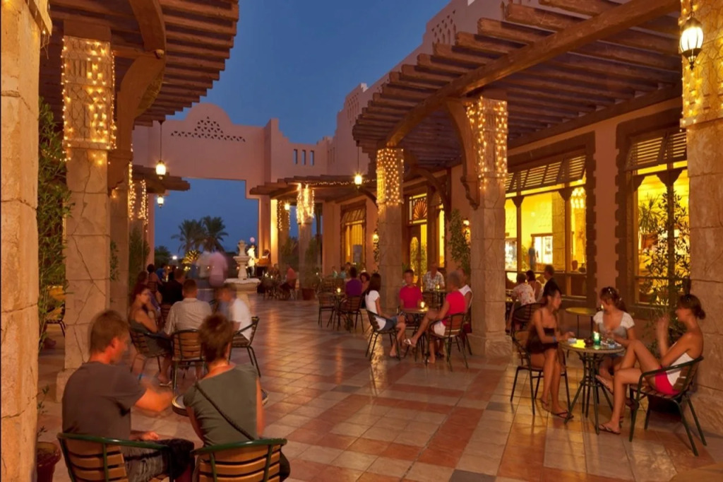 Charmillion Sea Life Resort
