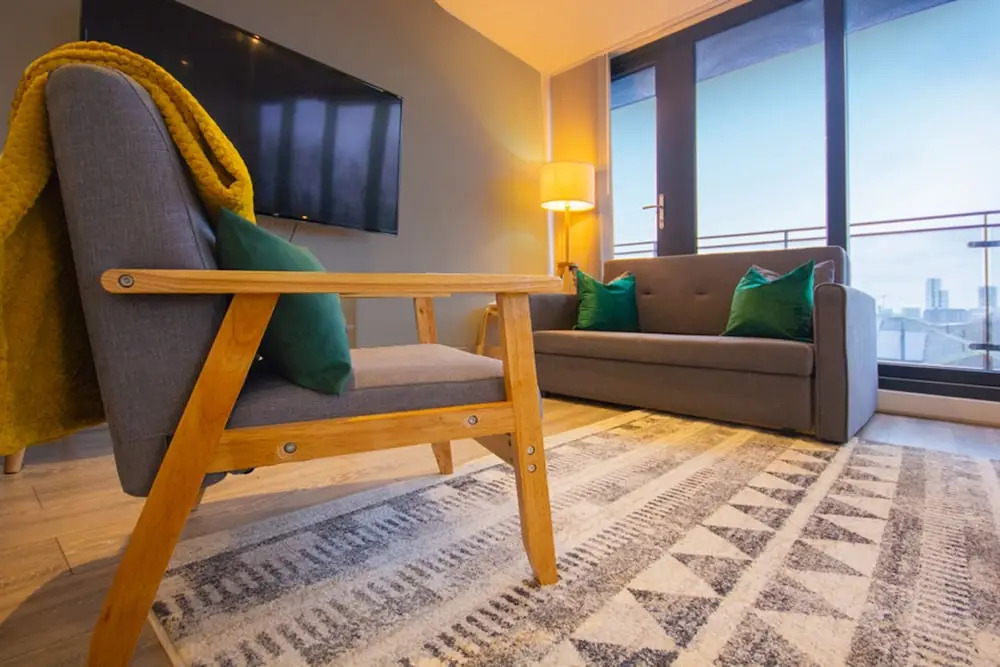 Family & Large Groups- 3x Bed Apartment in London