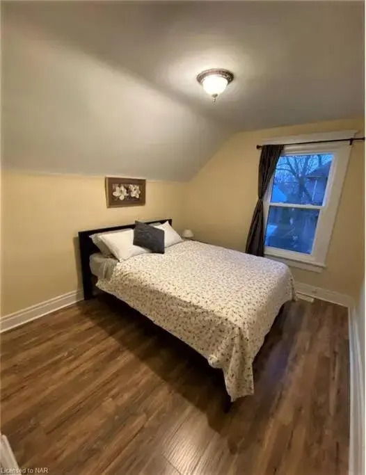 Falls Family House 5 Min walk to Casino Falls all Attractions!!