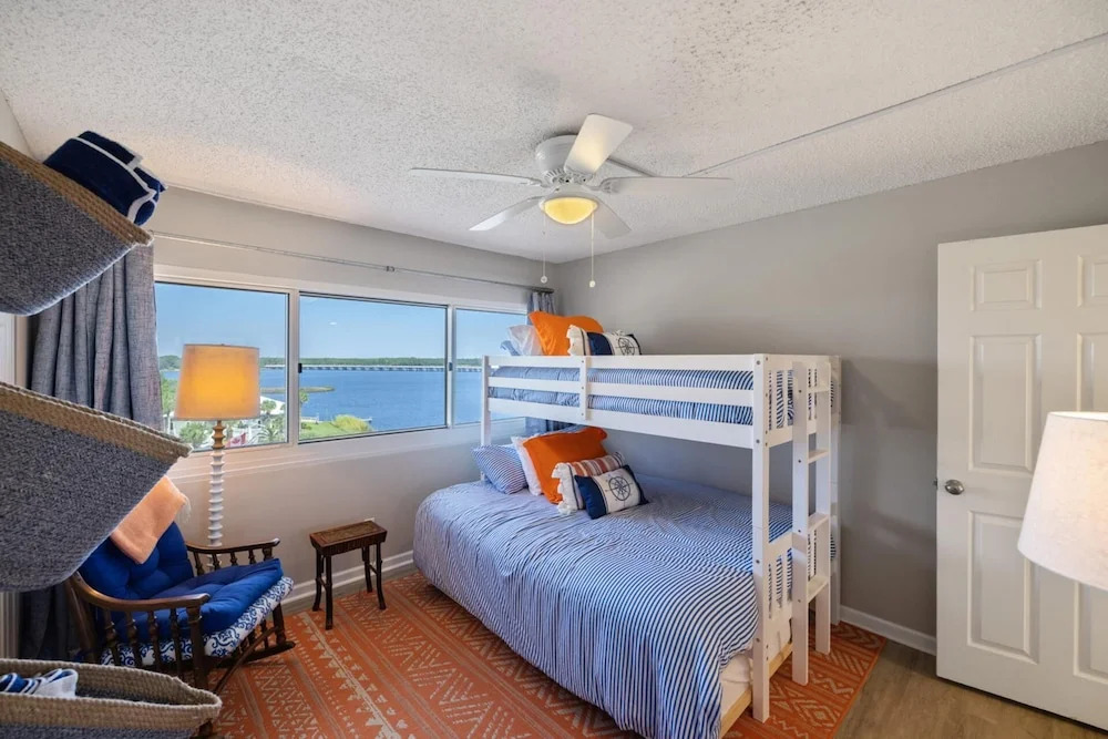 Pinnacle Port 304a