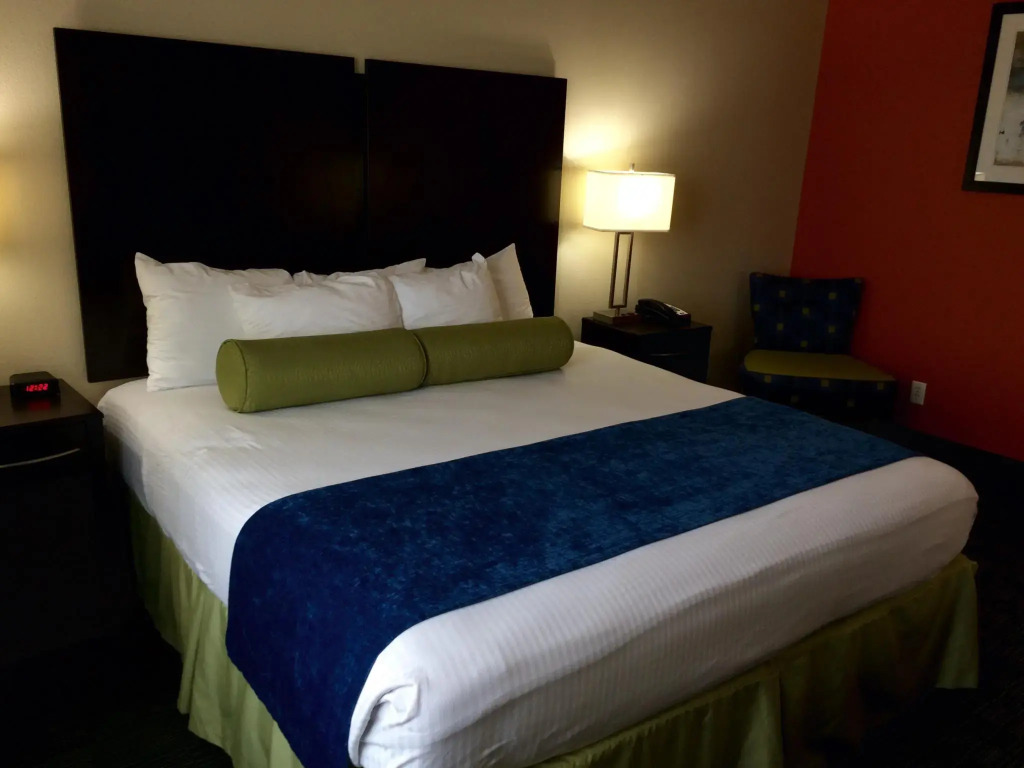 Cityview Inn & Suites Downtown /RiverCenter Area