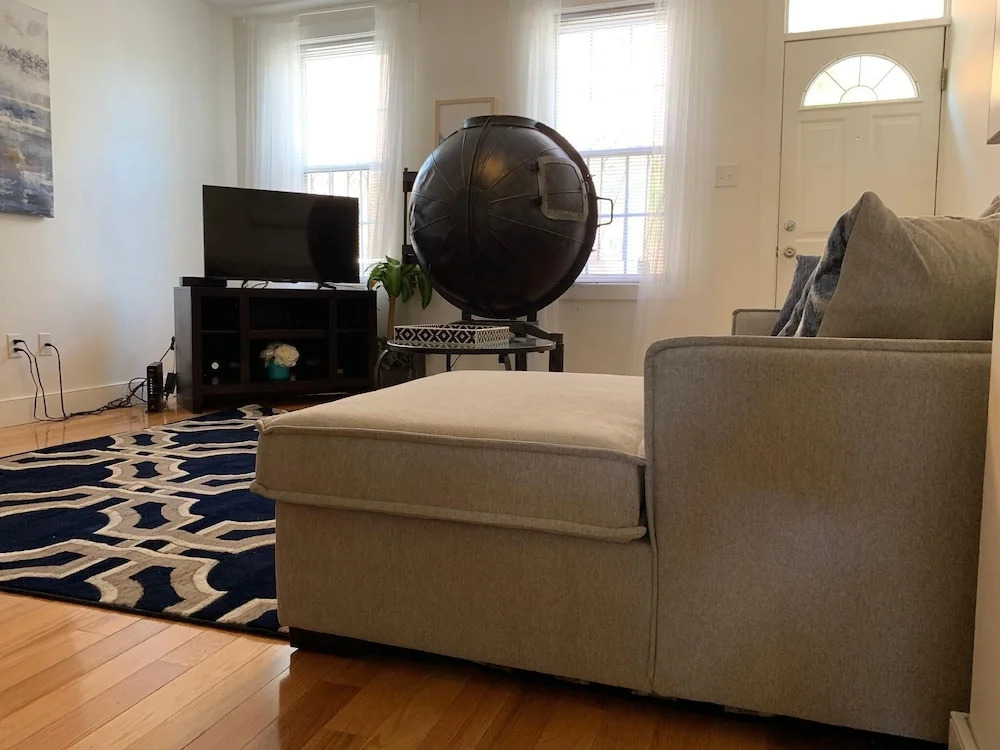 523 S 18th