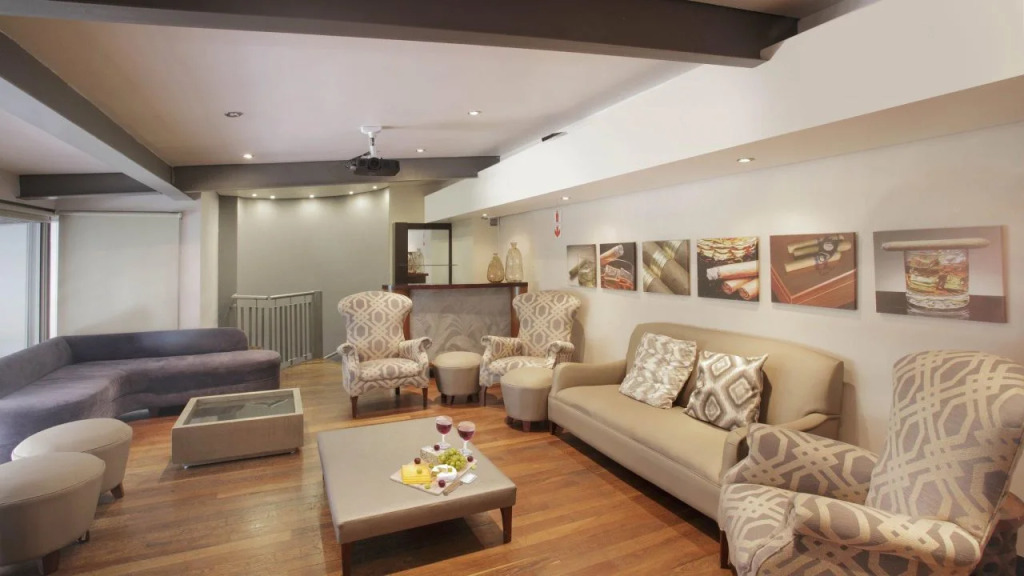 Seven Villa Hotel & Spa