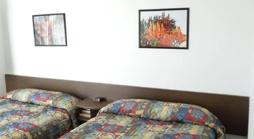 Col-Pacific Motel