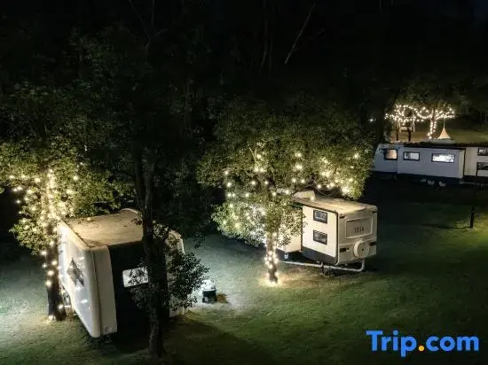 Zhonglv Anaya Jiulong Lake · A.CAMP RV Campground