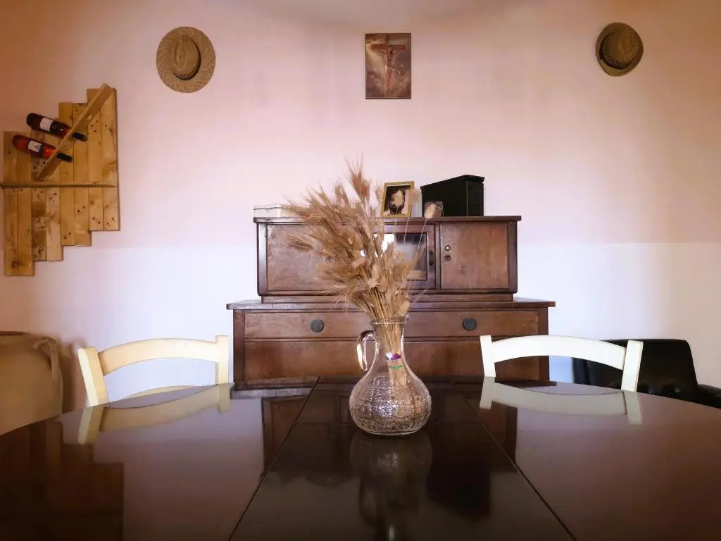 Tobia's House