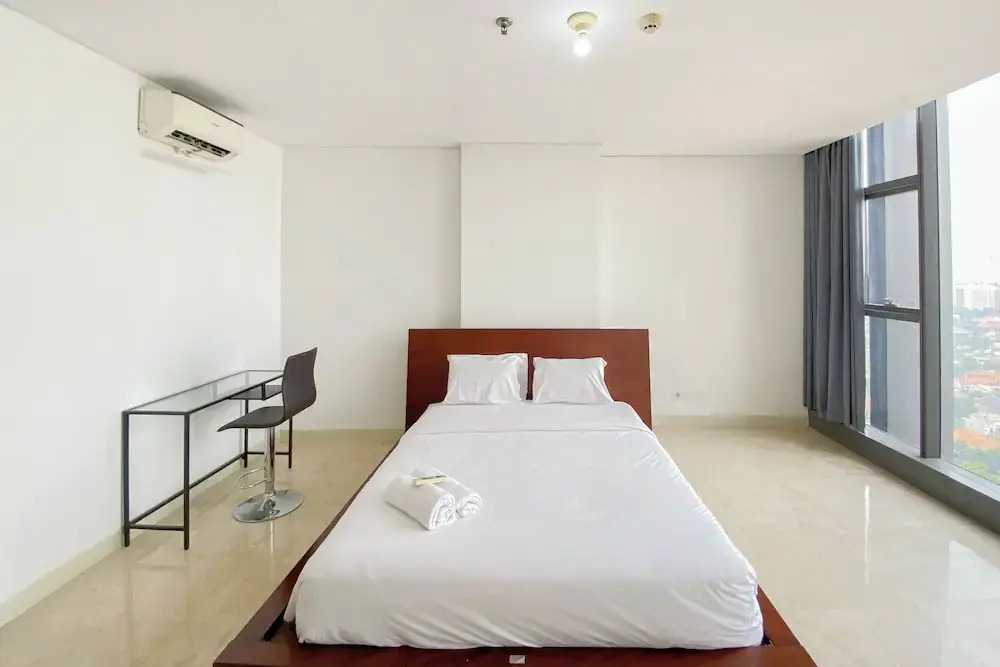 Cozy And Simply Look 1Br Lavenue Pancoran Apartment