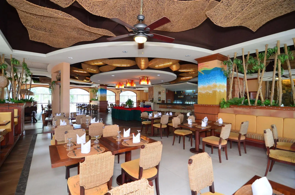 San Remigio Beach Club