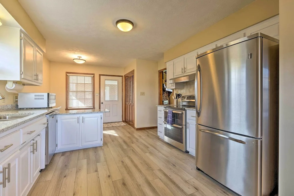 Lexington Home ~ 2 Mi to University of Kentucky!
