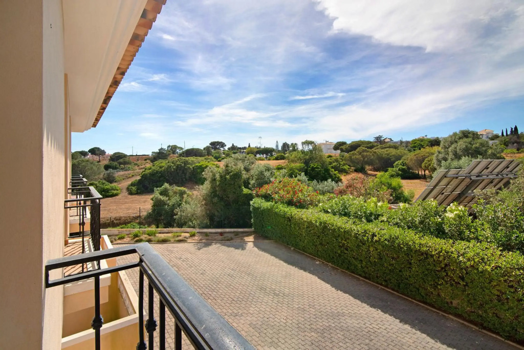 Albufeira Townhouse beach by AlbufeiraRentals