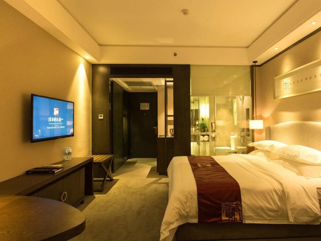 Experience Art Hotel