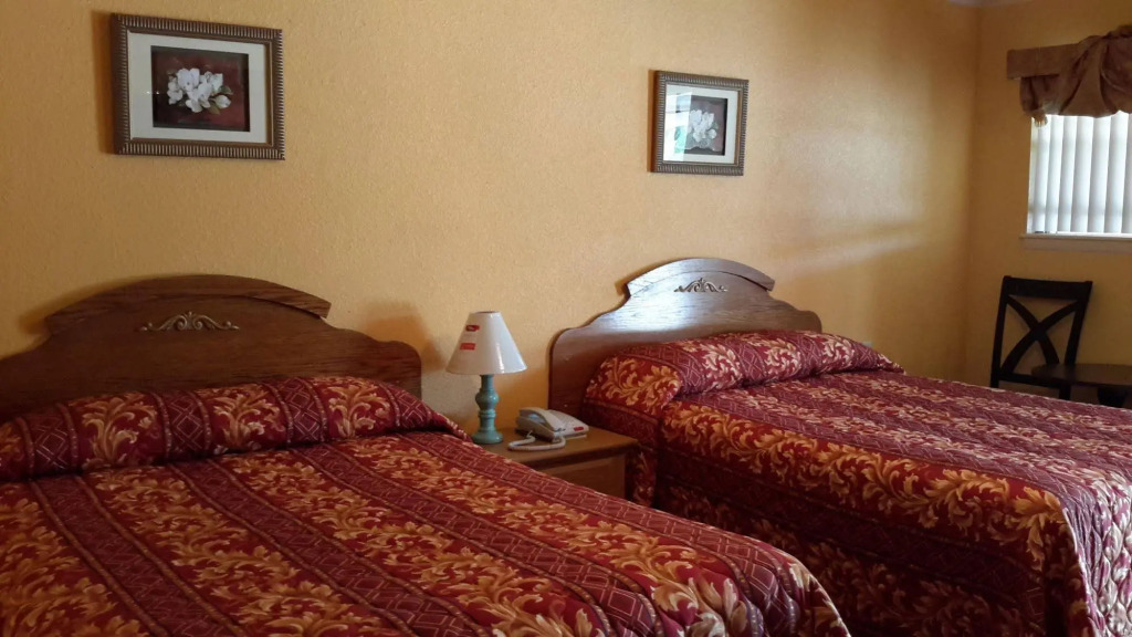 Thunderbird Motel