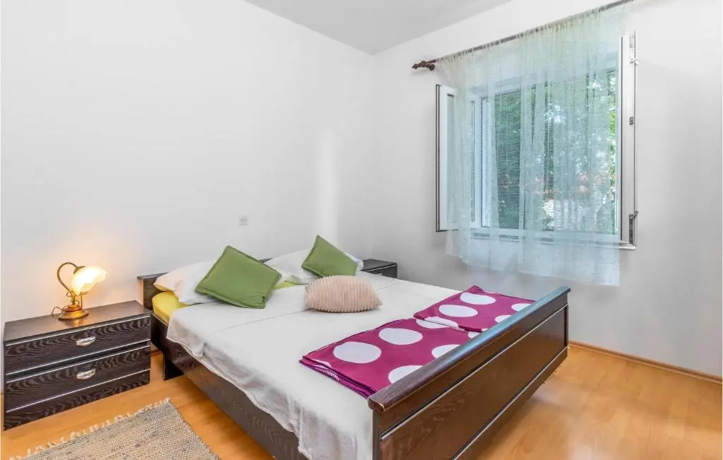 Amazing Apartment in Novi Vinodolski With Wifi and 3 Bedrooms