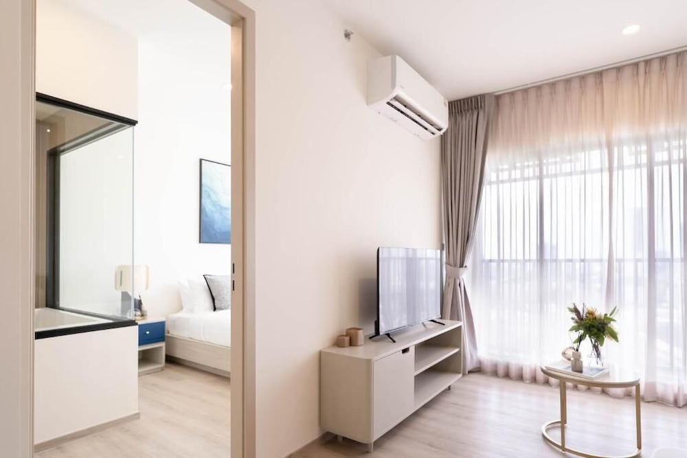 The Hampton Suites Bangna
