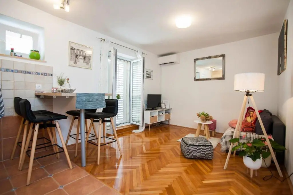 Apartment Dumaneo Art