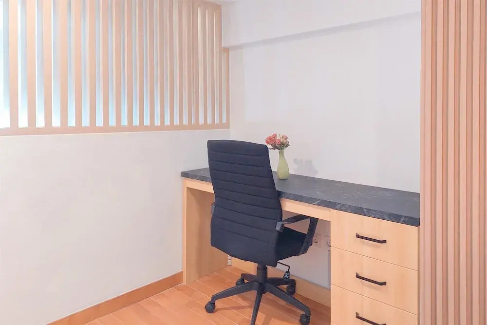 Spacious and Comfort Studio Loft at Kingland Avenue Apartment