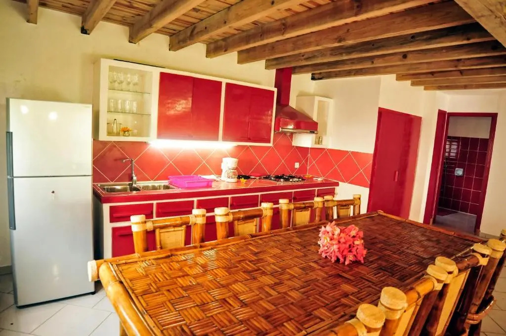 Charming Villa in Foulpointe with Sea View