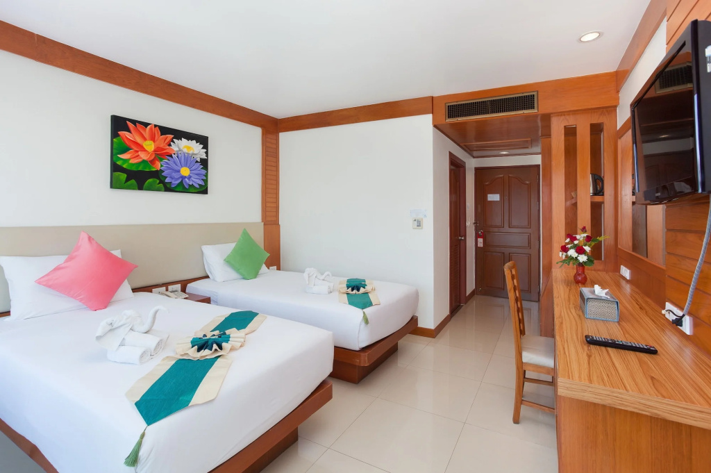 Курортный отель Baumancasa Beach Resort