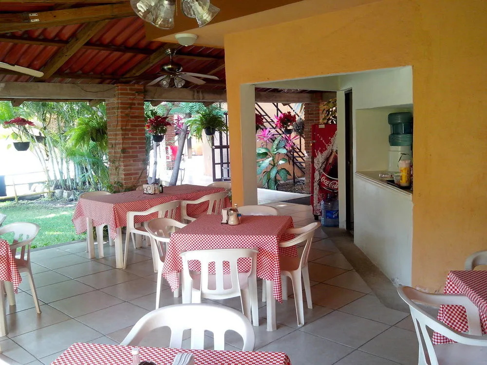 Hotel Uke Inn Terán