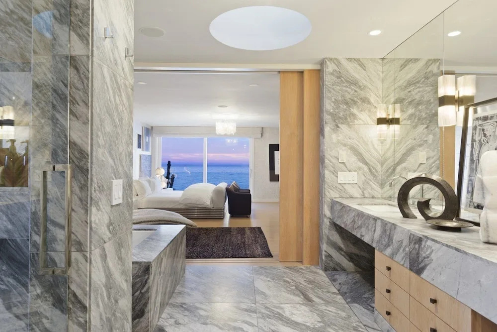Villa Beach Essence
