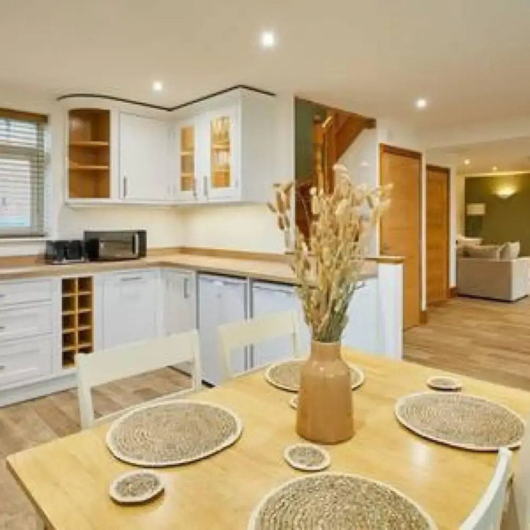 Host Stay Fawcett Cottage