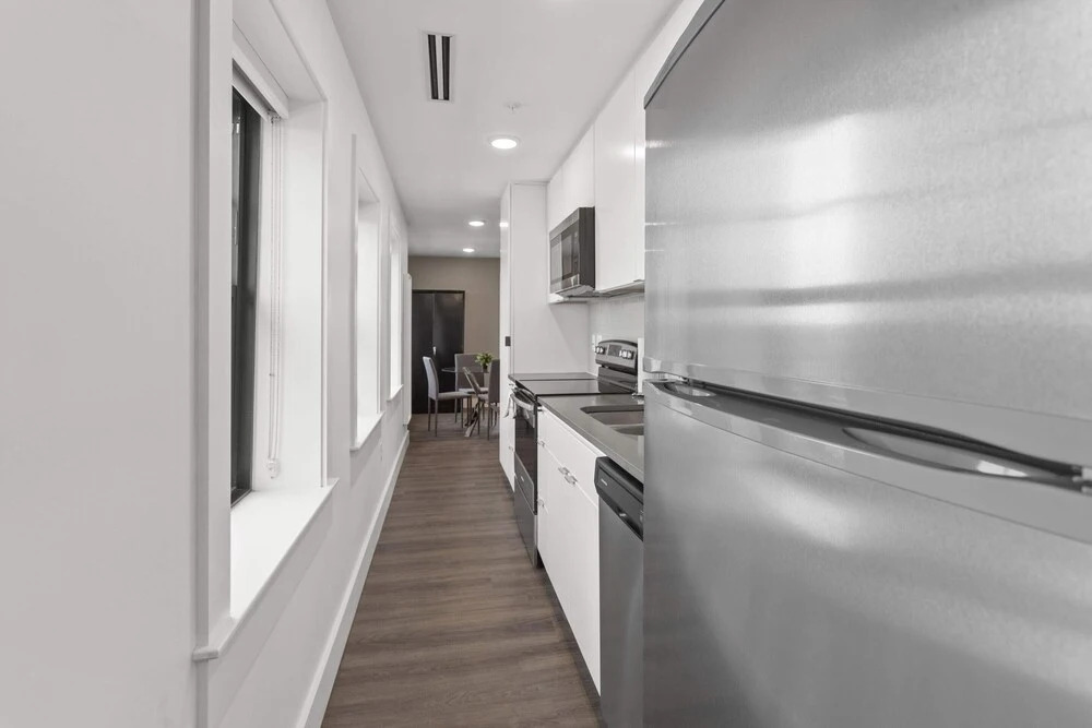 THE NETHERLAND - Modern MW Apts with Rooftop by Zencity