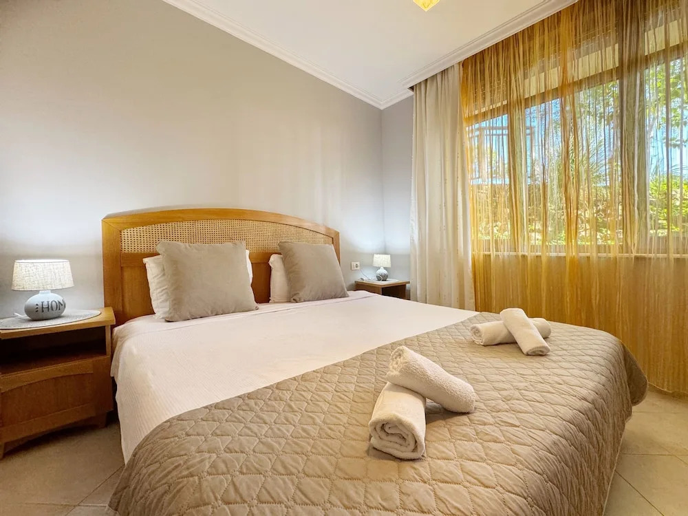 Stunning 2-bed Apartment in Sozopol