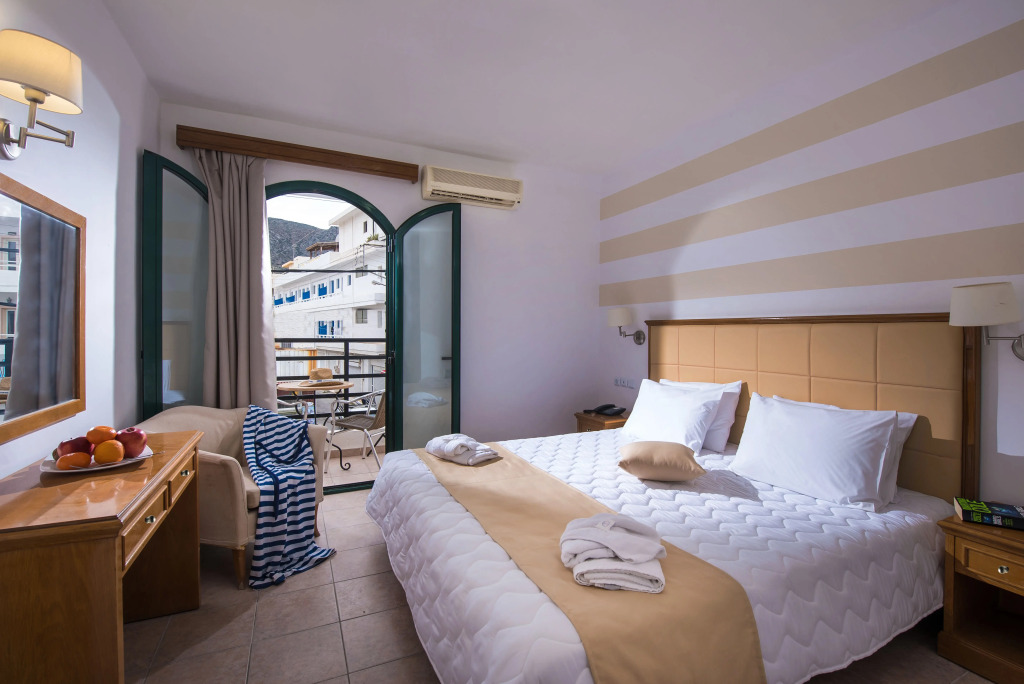 Theros Resort