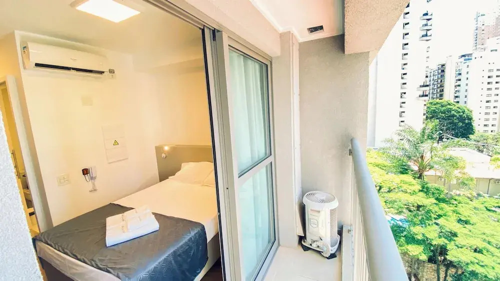 Pool & AC Steps from Ibirapuera