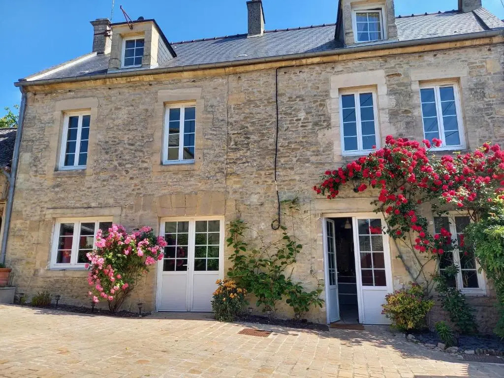 Heritage stone house BnB with Gourmet Breakfast - Chambres dhôtes de charme entre Bayeux et les plages du débarquement