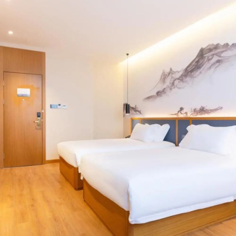 Taste Shangyi Hotel (Liuzhou Diwang North Station Store)