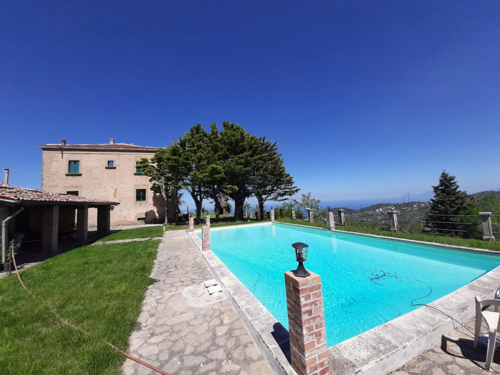 Lavish Sicilian Villa With Pool