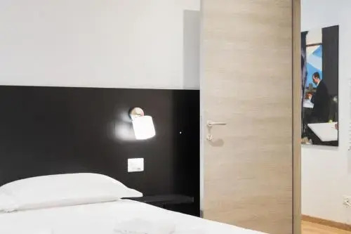 ParcoSantaTeresa Suites LOC-02279
