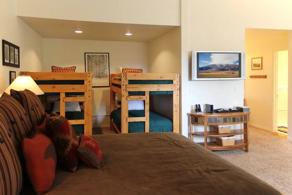 St, Anton Wooded View 2-Bedroom Condos with Ski Lockers