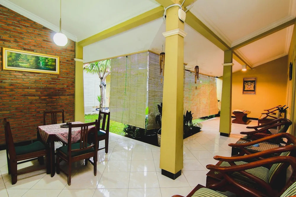 Griya Batik Giri Sekar Homestay Syariah