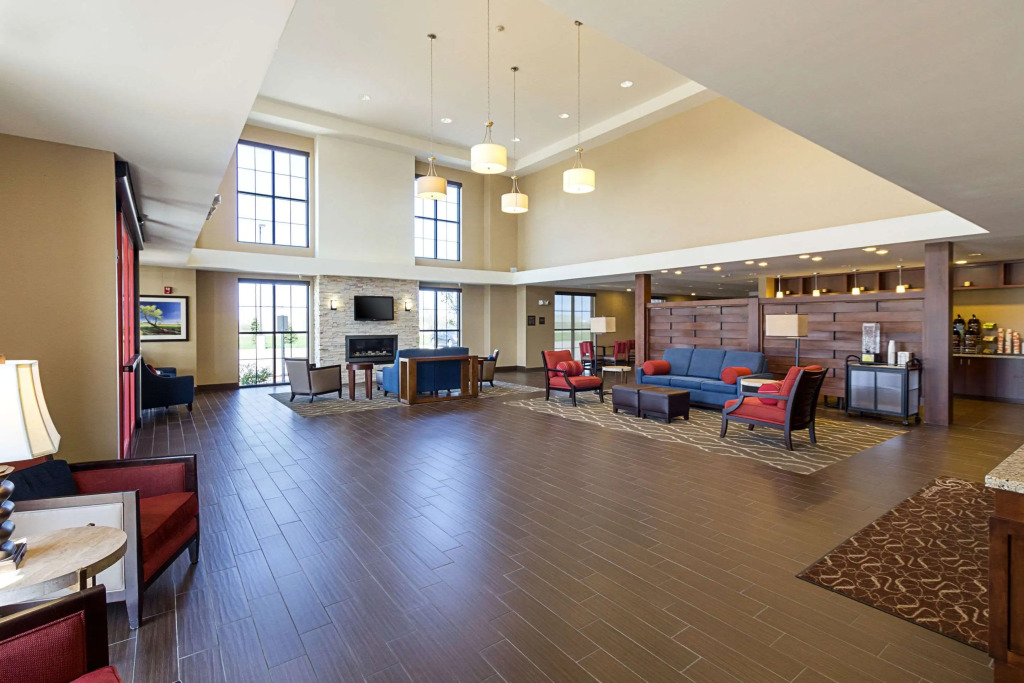 Comfort Suites & Conference Center