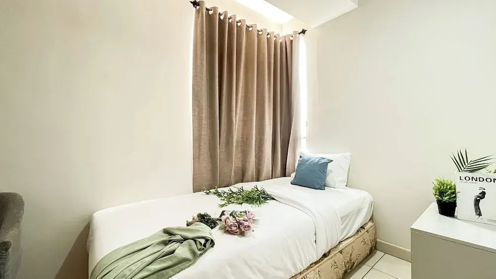 Scandinavian Minimalist 2Br At Cinere Bellevue Suites Apartment