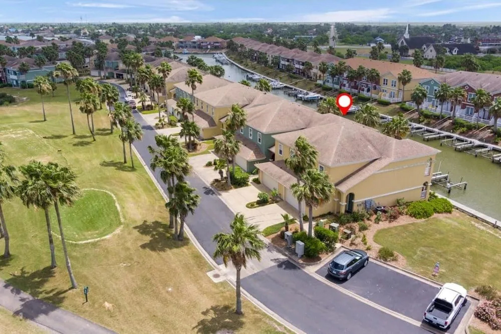 Harborside Townhome in Beautiful Laguna Vista