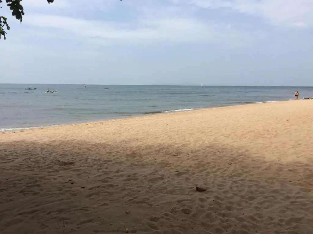 Baan Dhewaran Beachfront Villa