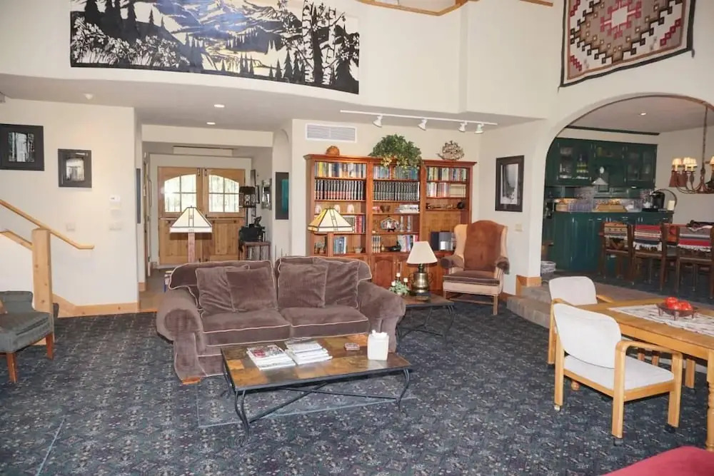 Ski-in/out House With Outstanding Views Of Slopes - Quiet Location At End Of Cul-de-sac 5 Bedroom Home by RedAwning
