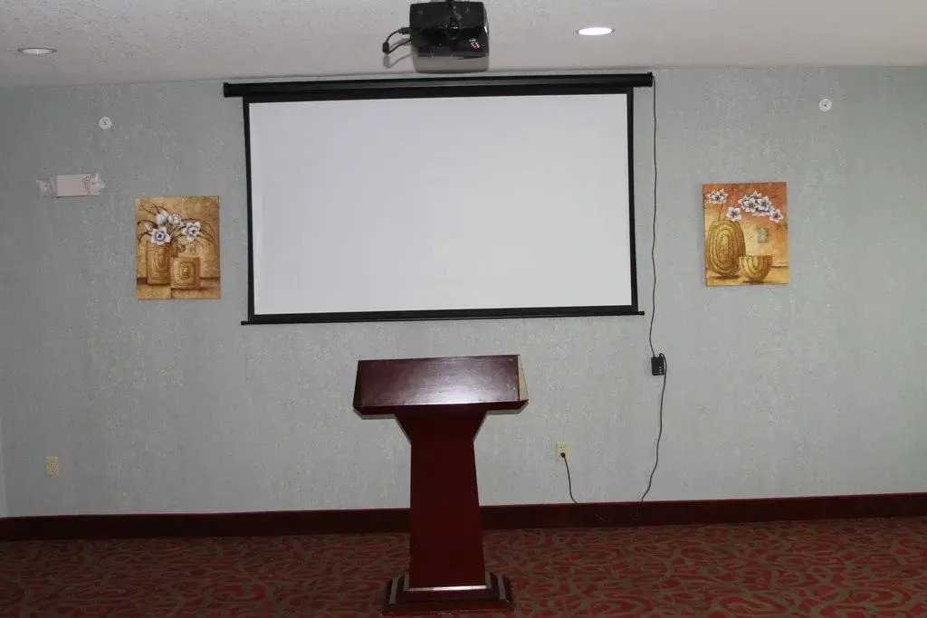 Red Roof Inn & Suites Detroit - Melvindale/Dearborn