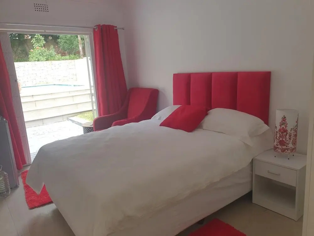 Ouklip Place Hotels