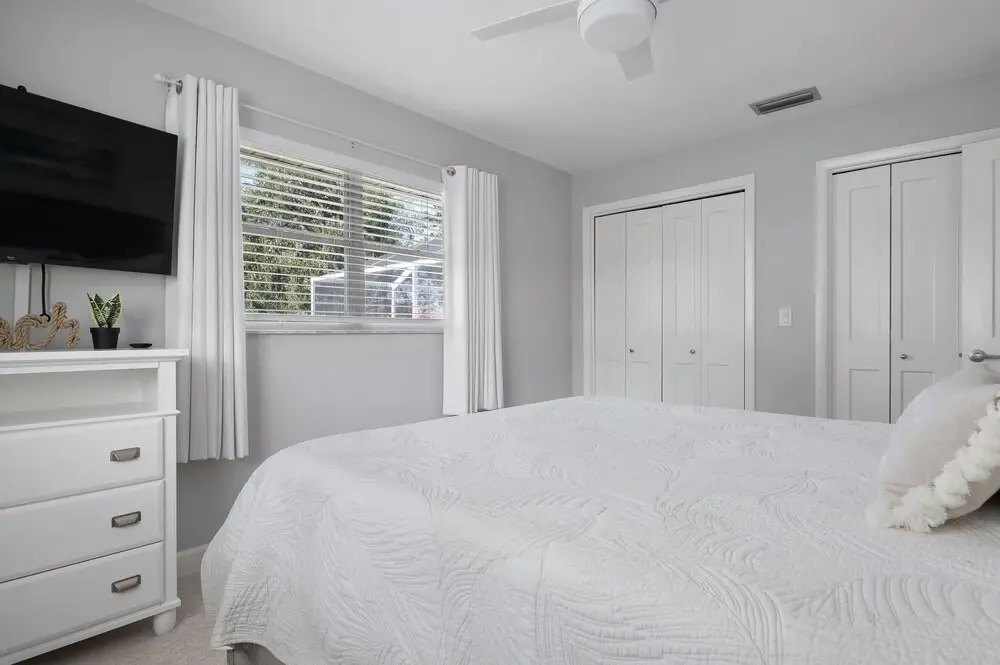 Blue Chill 3 Bedroom Home by RedAwning