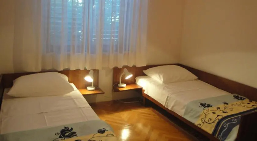 Apartments Jakov G.