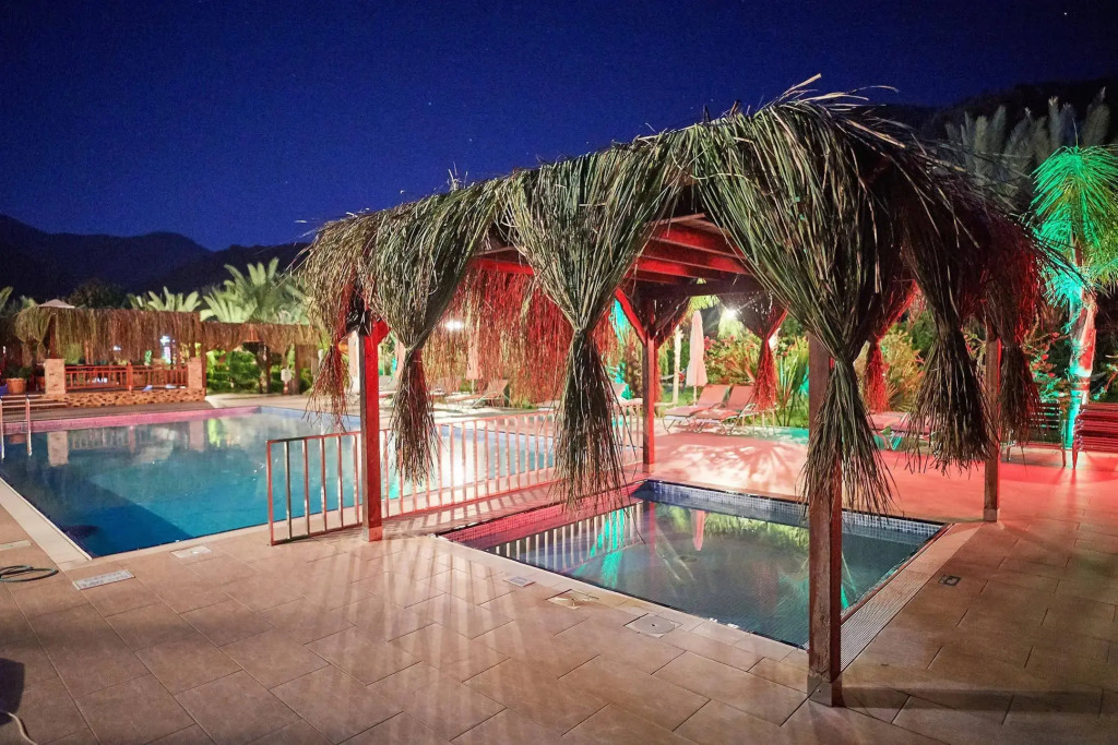 Azur Hotel